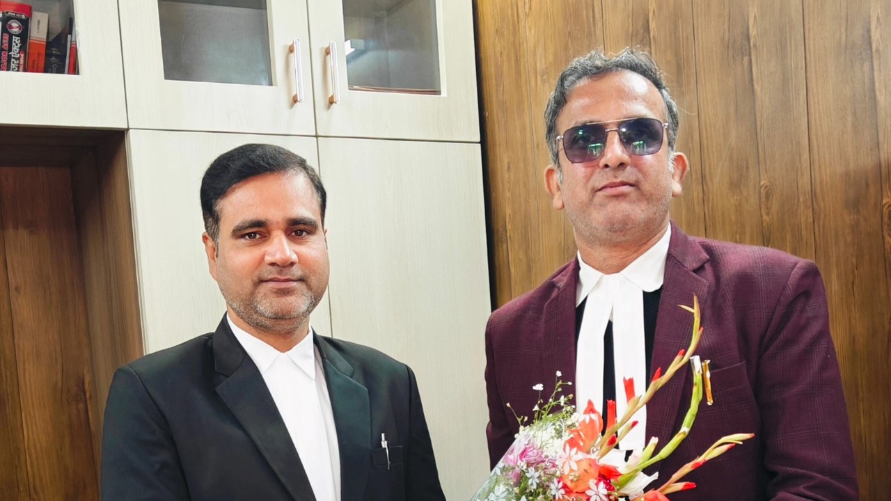 Satish Bhati Best Matrimonial Lawyer Greater Noida